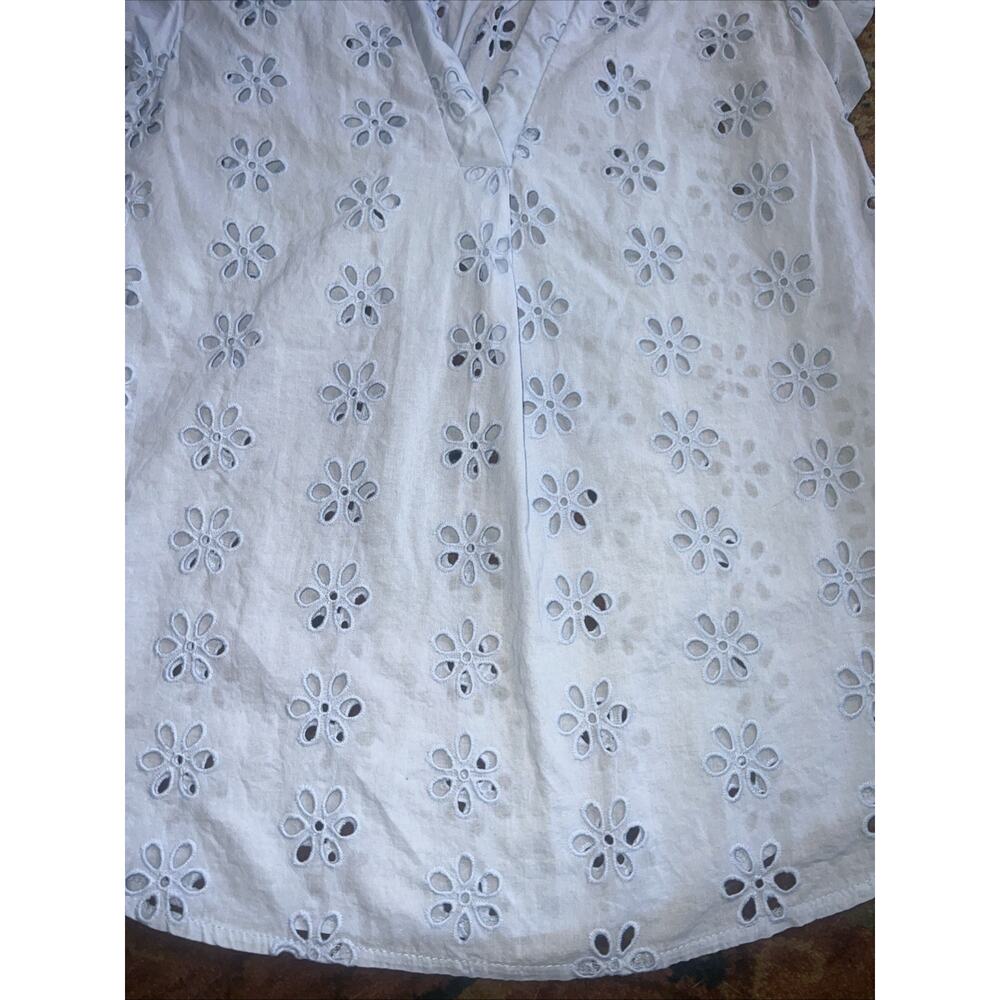 Cece V-Neck Baby Blue Eyelet Floral Embroidery Flutter Sleeve Cotton Top Sz M - Picture 6 of 10